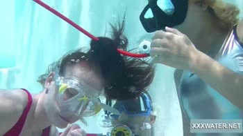 Minnie Manga Sucks and Fucks in Underwater Threesome Frenzy