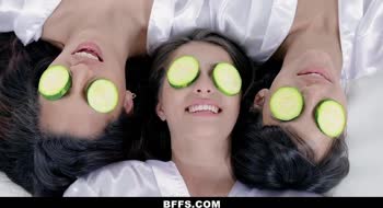 BFFS - Bestie Teens (18+) Fuck Guy Together
