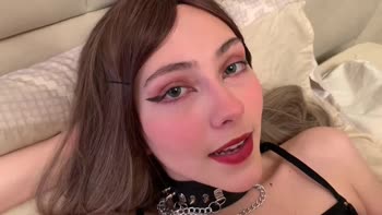 Lexis CM's Cum-Filled Face - Cute Babe Delivers