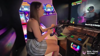 Bella Luna's Arcade Adventure Ends in Steamy Sex