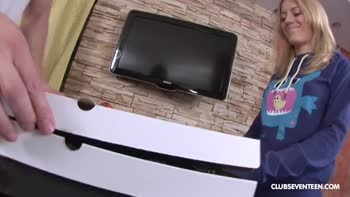 Kelsie S. Delivers Big Cock Bonanza: Pizza Girl Anal BJ Special