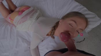 Emilia Bunny's Jaw-Dropping First Blowjob