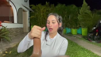 Jenifer Play's Banana Twist: Anal Fun at the Gym
