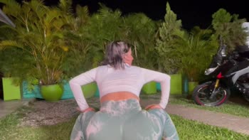 Jenifer Play's Banana Twist: Anal Fun at the Gym