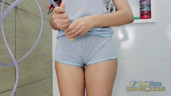 Lilith Kawaii's Wet Camel Toe Reveal in Teen (18+) Bathroom Exposé