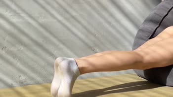 Giantess Goddess HollyHarlot's Sizzling Yoga Session