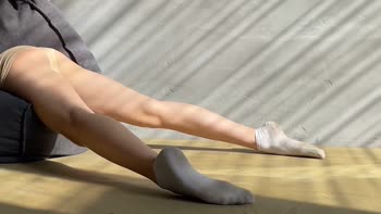 Giantess Goddess HollyHarlot's Sizzling Yoga Session