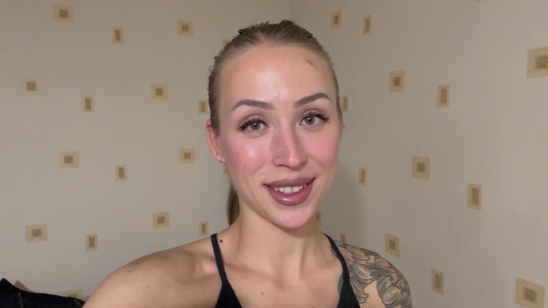 Security Guard Fucked HARD and Cum on Chicks Face. FACIAL.