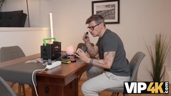 VIP4K. Short Circlit