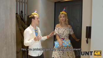 Honey's Russian Anal Bliss: Cuckolded Hubby Watches