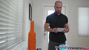 Leana Lovings' Blindfolded Stepdad Frenzy with Danny Steele