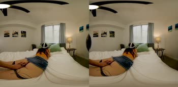Taylor Pierce's Gamer Girl Stepsis Teases in POV VR