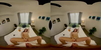 Taylor Pierce's Gamer Girl Stepsis Teases in POV VR
