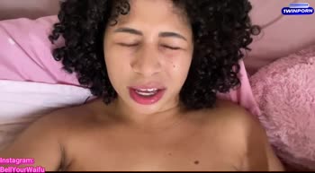 CuteBunnyBell's Morning Orgasm Fiesta: Colombian Cutie Wakes Up & Gets Off