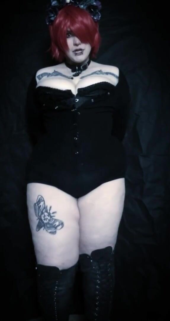 Thick redhead demon in your dream