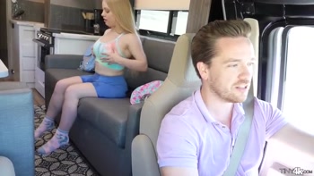 I Let Him Borrow My Face And Pussy To Thank Him For The Lift