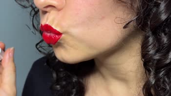 RoxyAugustCouple's Sizzling Close-Up Blowjobs End in Cum Swallow