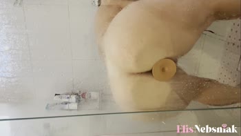 Elis Nebsniak's Sensual Brazilian Bath Time: Bouncing Boobs & Big Clit Play