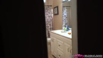 Grrrr I Gave My Slutty Stepsis What She Wanted - MyPervyFamily