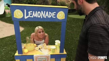 Chanel Grey's Petite Pleasure: Outdoor Blowjob & Hardcore Fun