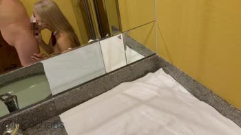 Tocochan's Craving Fulfilled in a Japanese Love Hotel