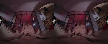 Blonde Bombshell in Cowgirl VR Throe