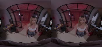Blonde Bombshell in Cowgirl VR Throe