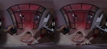 Blonde Bombshell in Cowgirl VR Throe