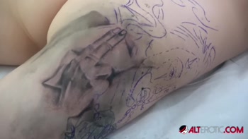 Tattooed Teen (18+) Blonde JayJay Ink's Sizzling Tattoo Session