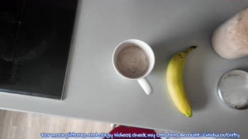 CindyLouDirty's Morning Delight: Banana Tease and MILF Masturbation