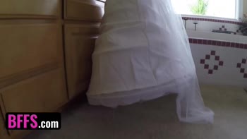 Eliza Jane's Bride Squad Brings Best Man to His Knees
