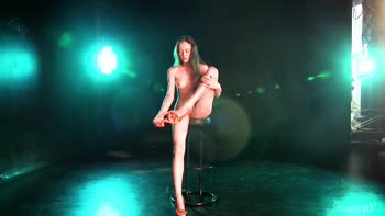 Sultry Russian Teen (18+) Bares All in Behind-the-Scenes Photoshoot
