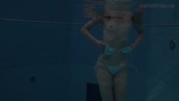 Sensual Underwater Mermaid: Clara's Bouncy Big Tits