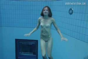 Sensual Underwater Mermaid: Clara's Bouncy Big Tits