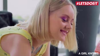 Rebecca Volpetti & Kinuski Kakku: Passionate Blonde Threesome