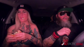 Hunter Rose's Vampire Seduction: Big Tits & Big Ass Babe Healed by Ho Hunter