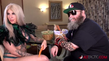 Hunter Rose's Vampire Seduction: Big Tits & Big Ass Babe Healed by Ho Hunter