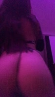 Lupexxx Teases Solo While Unhooking Her Bra