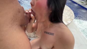 PovMan7's Colombian Babe in Public l POV Blowjob