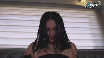 Jenifer Play's Sensual Massage Ends in Toe-Curling Orgasm