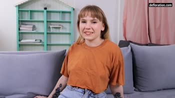 Rita's Innocent Debut: A Real Virgin's First Time Orgasm