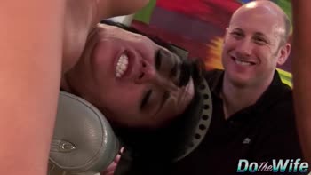 Sexy Wife Takes it up the Ass while Hubby looks on
