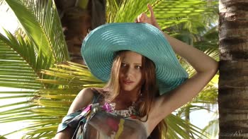 Blonde Teen (18+) Goddess Unveils Her Stunning Natural Beauty
