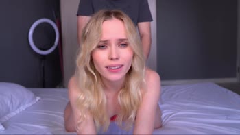 MariMoore's Tinder Match Turns into a Wild First Date Fling