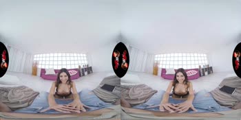 Eva's Italian Temptation: Tiny Latina's 60FPS VR POV Ride