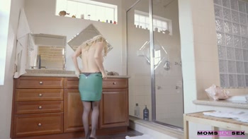 MomsTeachSex - Alexis Fawx Mothers Day Squirting Compilation
