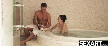 Anie Darling's Sizzling Hot Tub Romp: Reverse Cowgirl Creampie