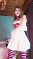 Bonneyuwu's Sultry Striptease: Teen (18+) Babysitter Dances in Lingerie
