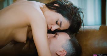Kama Oxi's Alluring Euro Teen (18+) Blowjob & Cumshot