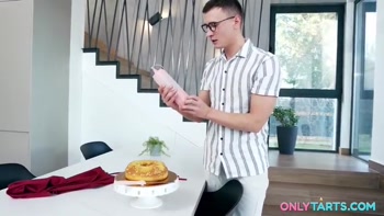 Creampie Recipe - Hot Teen (18+) Threesome with Double Pussy Creampie